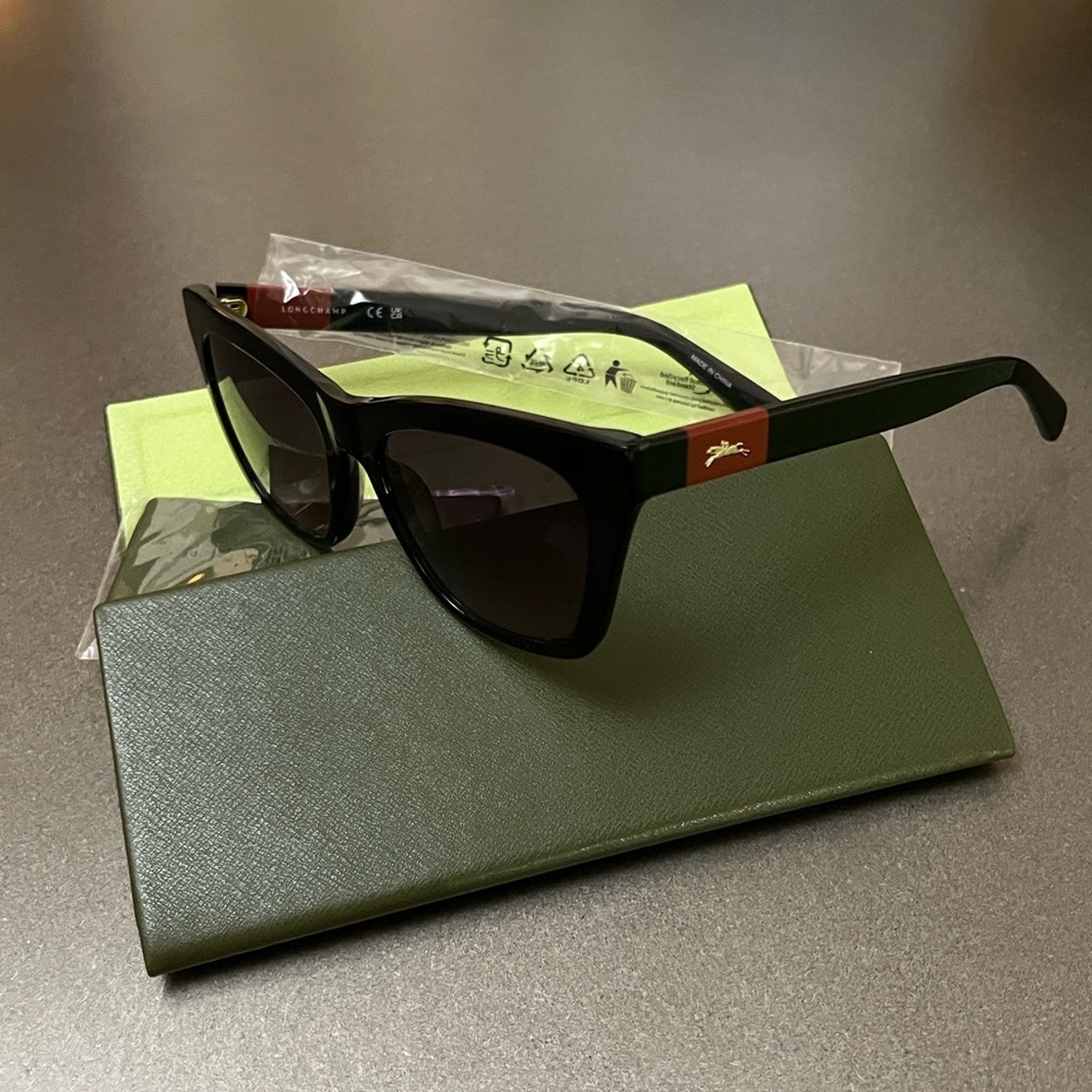 Longchamp Black Sunglasses with Green Case - Picture 5 of 7